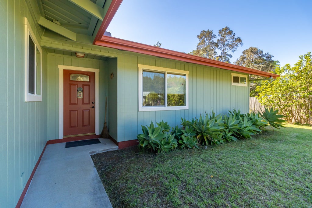 99-7814 Kapoha Pl, Volcano