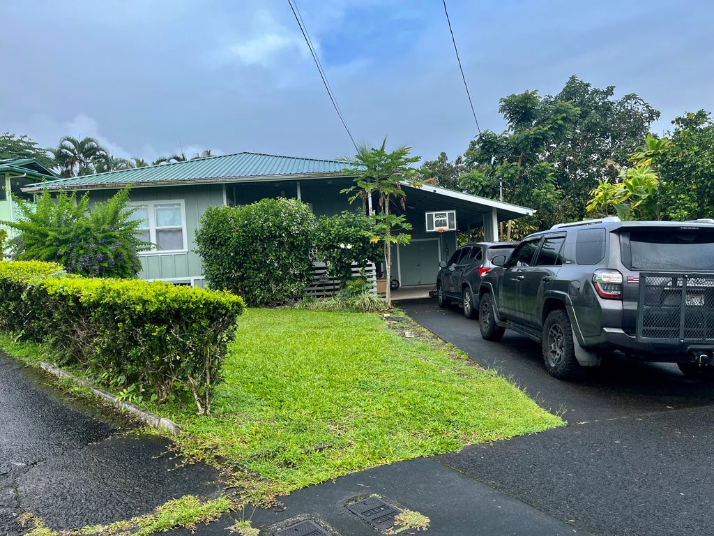 24 Manu Pl, Hilo