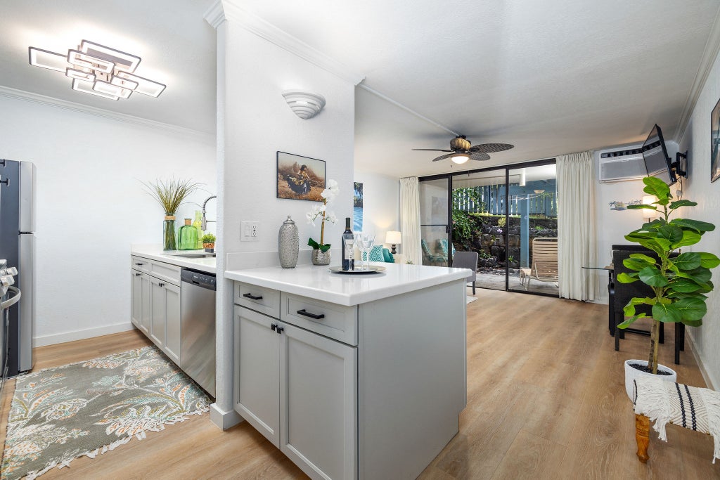 75-5888 Alii Drive B2, Kailua-Kona