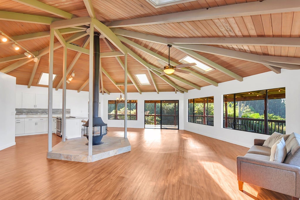 75-5545 Hahai St, Holualoa