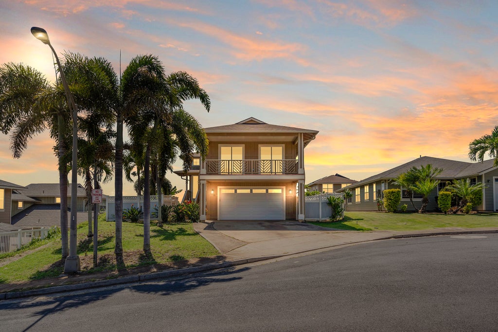 15 Awikiwiki Pl, Wailuku