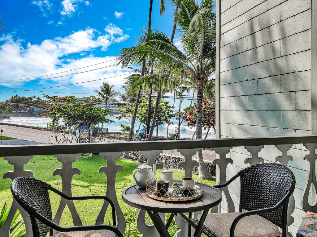 75-5776 Kuakini Hwy 251, Kailua Kona