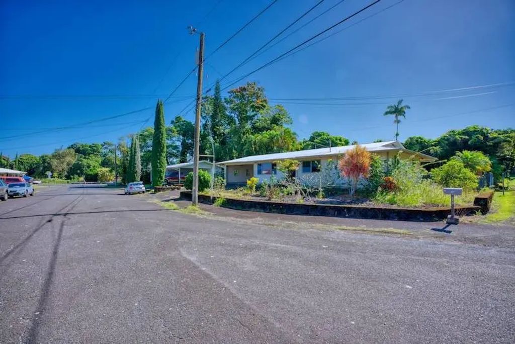 423 Lanikukia Pl, Hilo