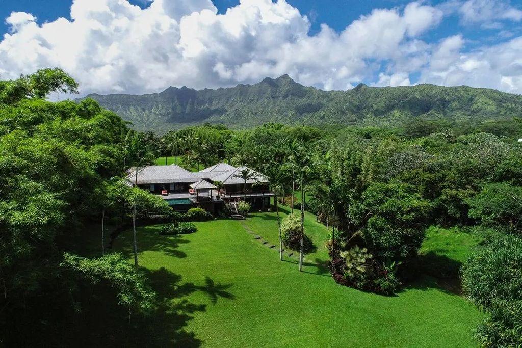 5880 Kahiliholo Rd, Kilauea