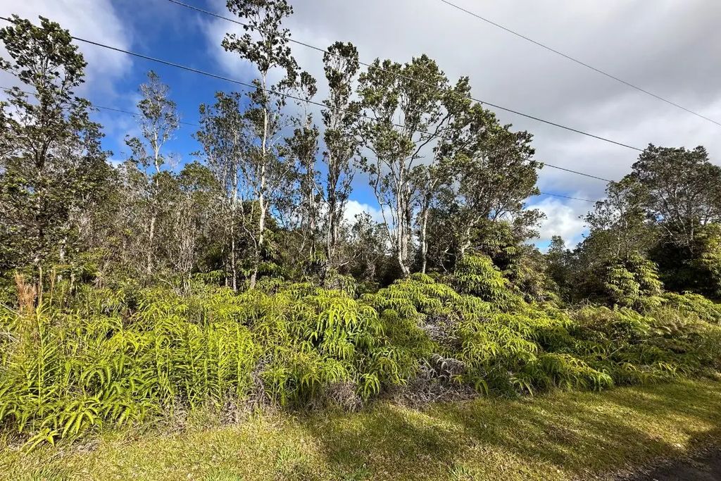 Mokuna St, Volcano