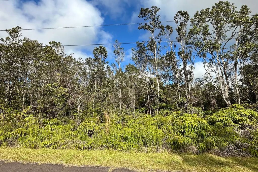Mokuna St, Volcano