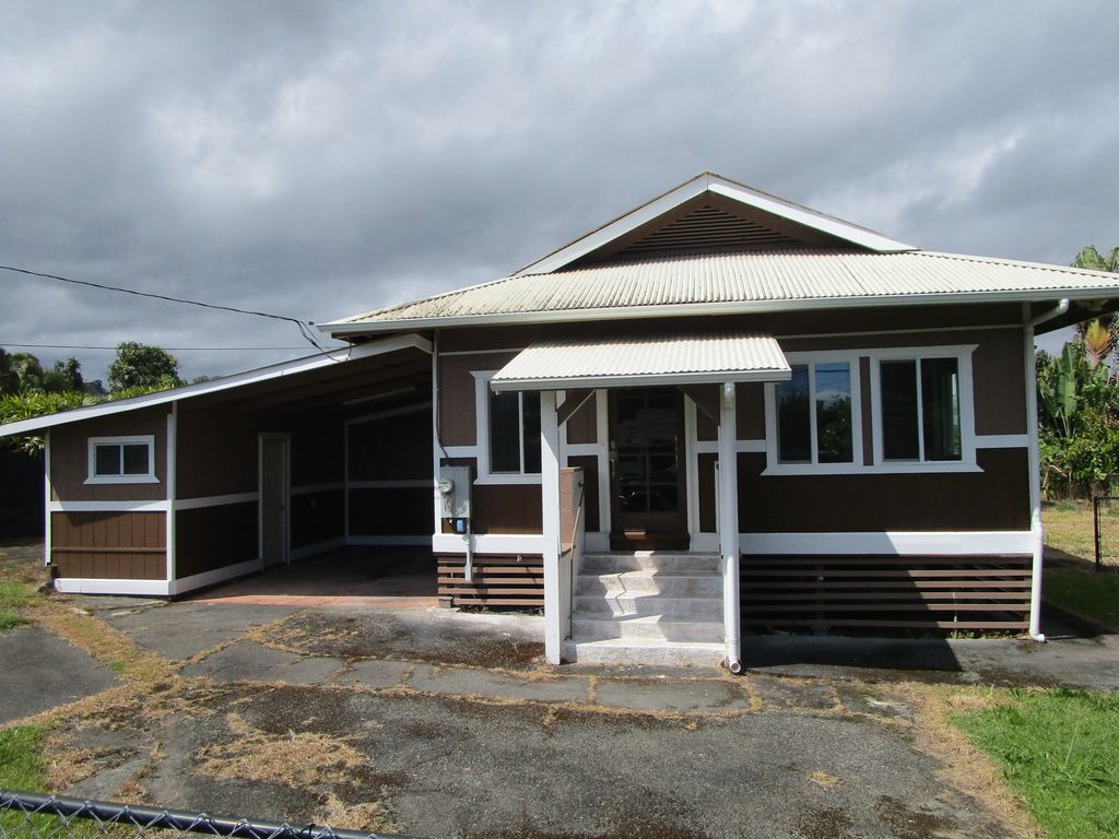 2114 Kaumana Dr, Hilo