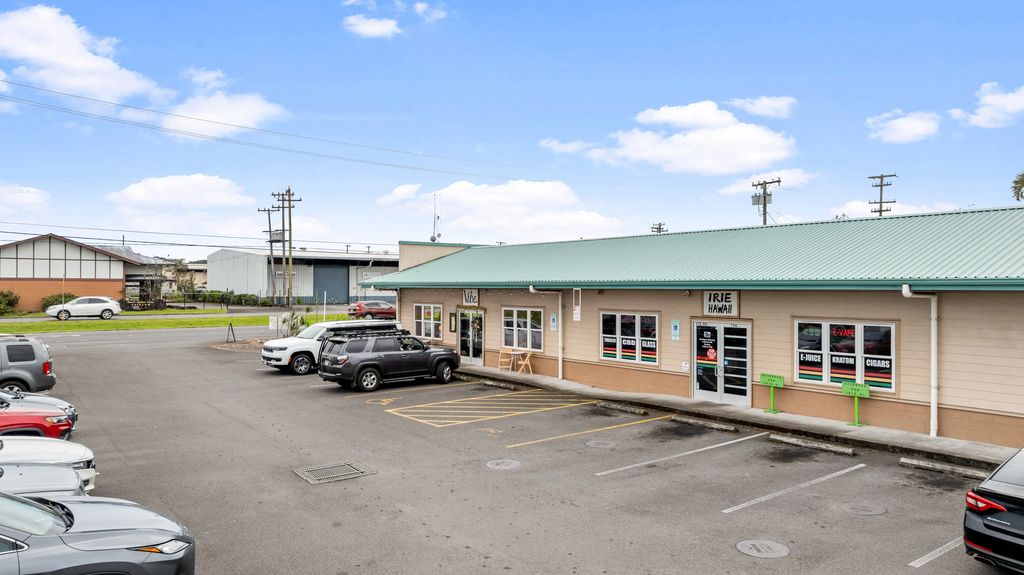 750 Kanoelehua Ave 4, Hilo