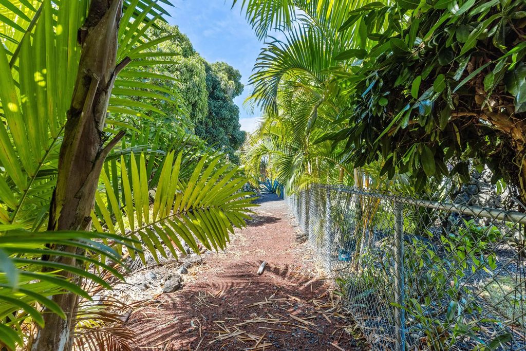 Papai St, Pahoa
