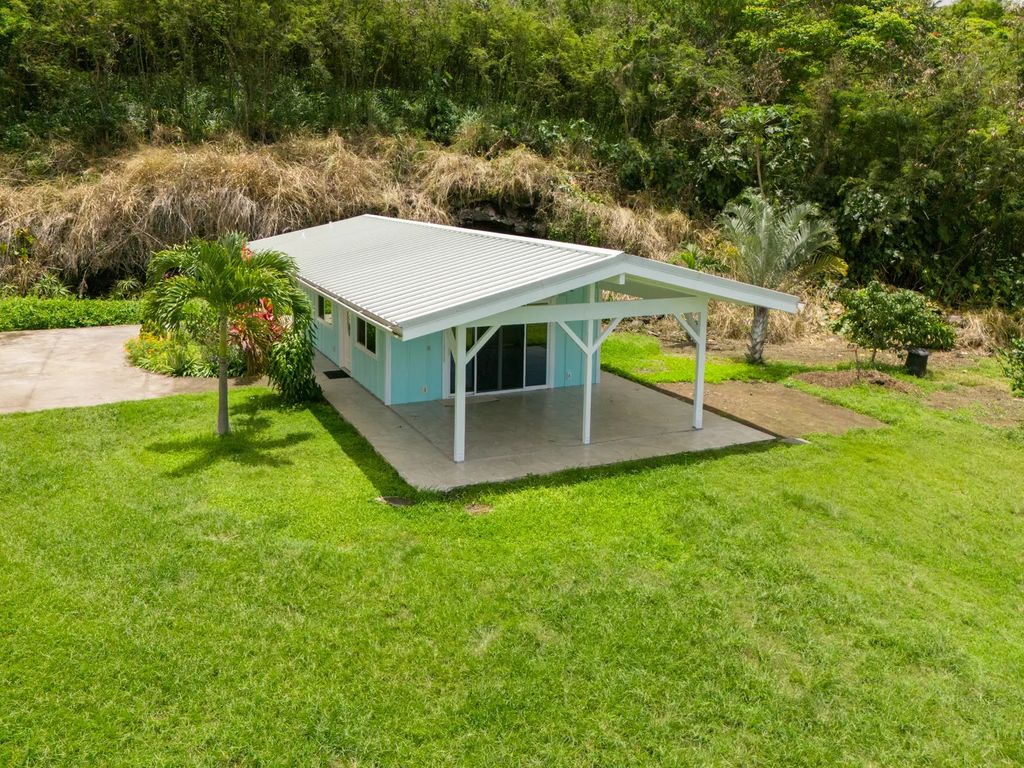 82-5900 Old Government Main Rd, Captain Cook