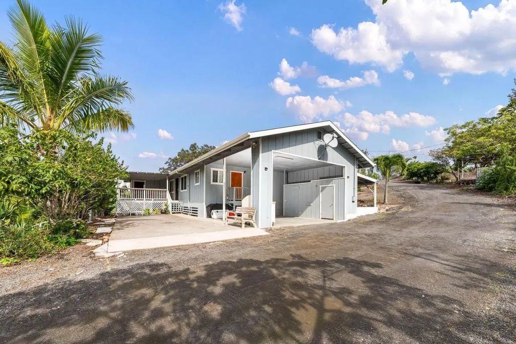 92-8583 Paradise Circle Makai, Ocean View