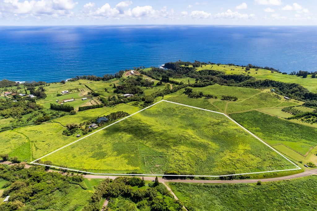 Akoni Pule Highway, Kapaau
