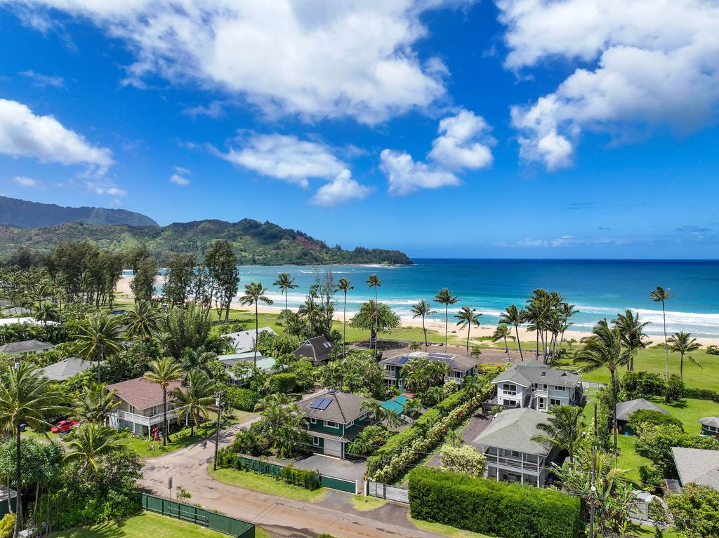 5390 Weke Rd, Hanalei
