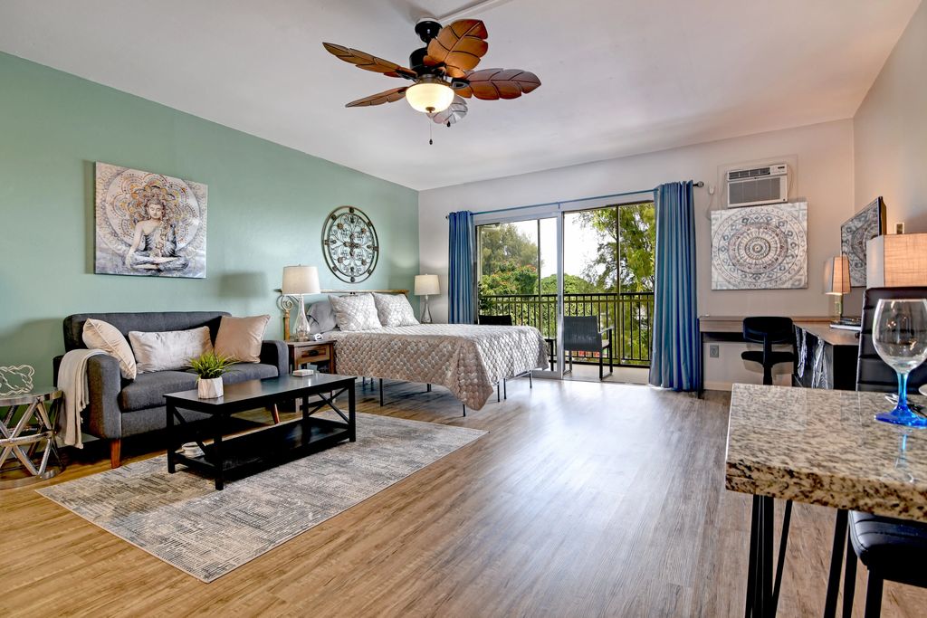 355 Kalanianaole St 330, Hilo