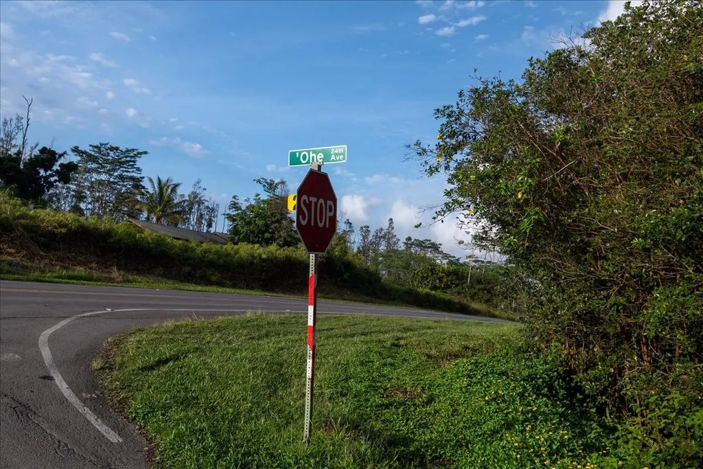 24th Ave, Keaau