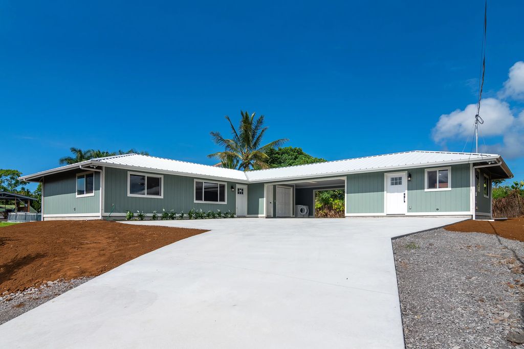 849 Manono St, Hilo