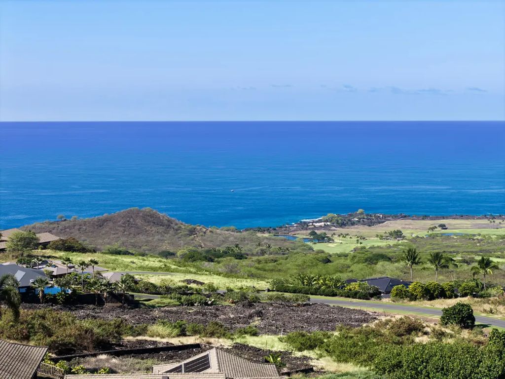 81-586 Kaiue St, Kealakekua