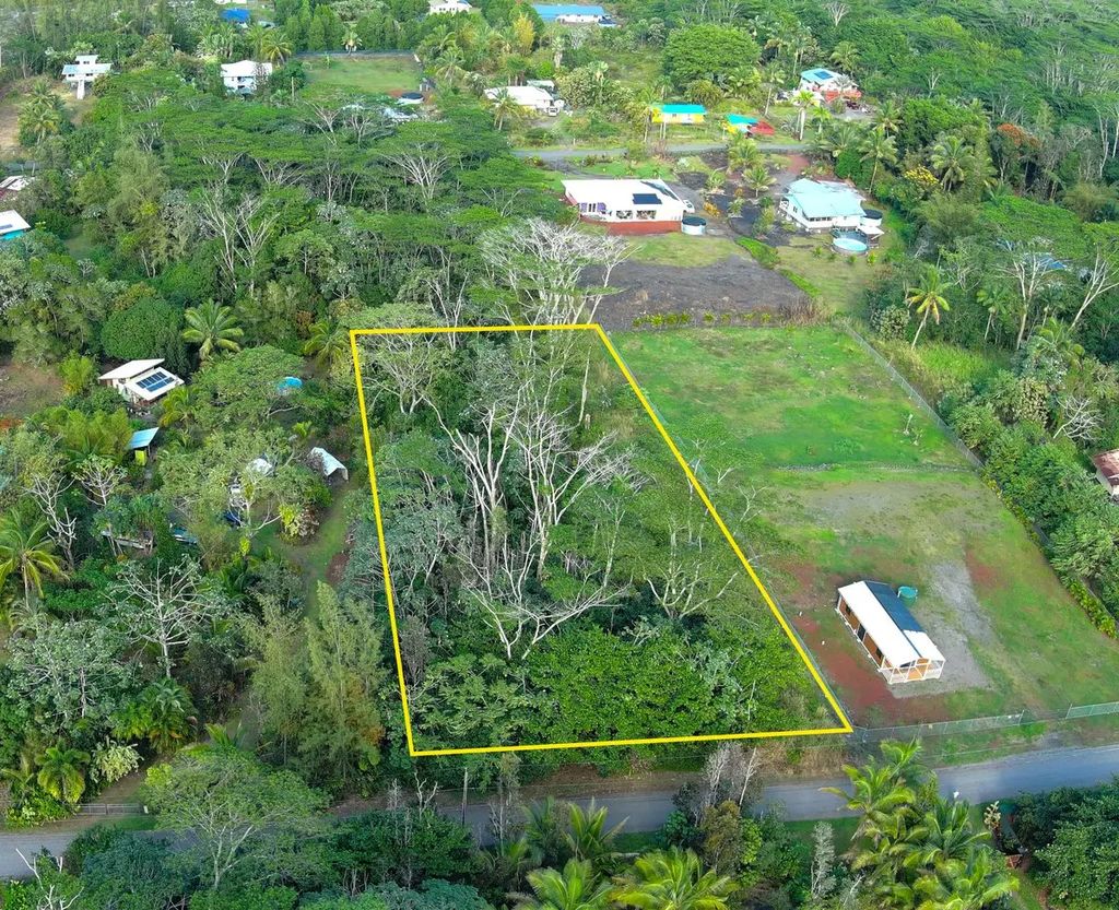 8th Ave, Keaau