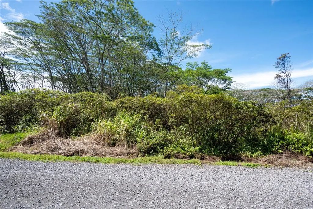 8th Ave, Keaau
