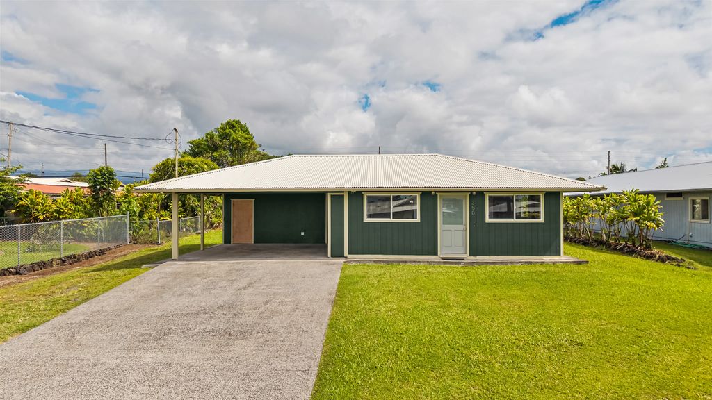 350 Ka Manelo Pl, Hilo