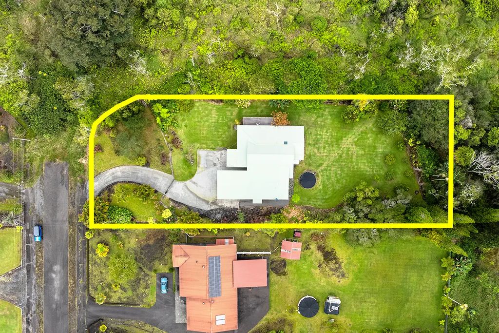 25-3301 Pakelekia St, Hilo