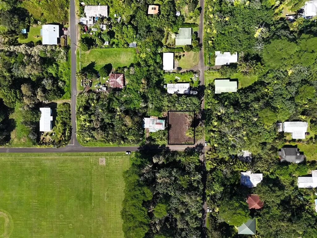 Moano St, Pahoa