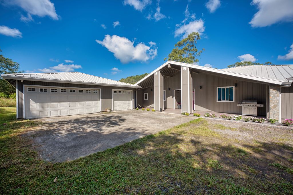 699 Kulaloa Rd, Hilo