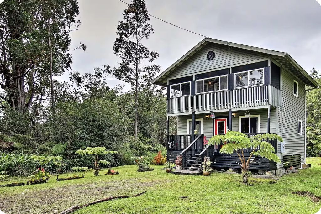 18-4011 Makuahine Rd, Mountain View
