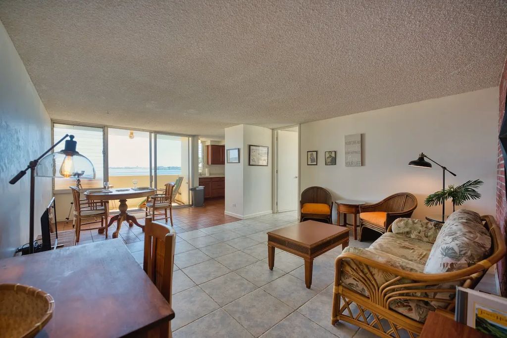 84 Pukihae St 205, Hilo