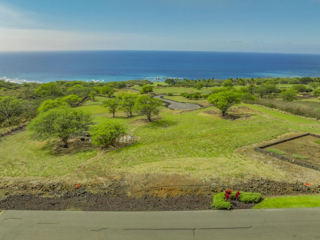 81-375 Kuiai Pl, Kealakekua