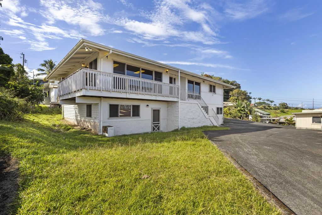 744-a Wainaku St 2 Units, Hilo