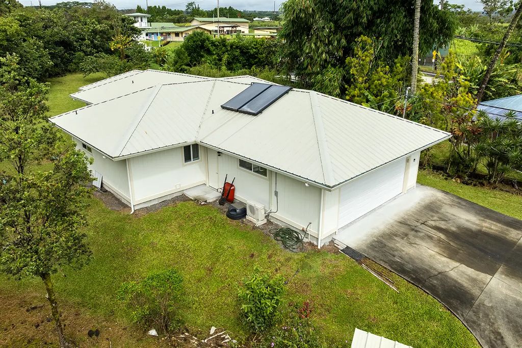 1673 Kaumana Dr, Hilo