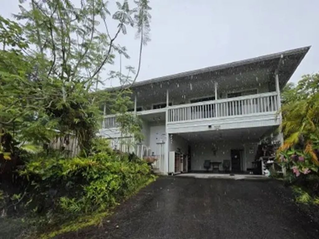 579-a Kaanini St, Hilo