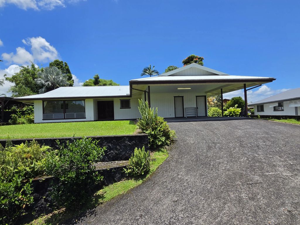 1084 Apono Pl, Hilo
