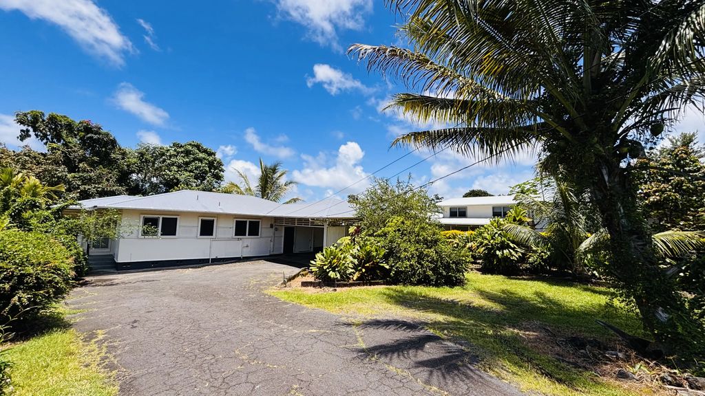 77 Iwalani St, Hilo
