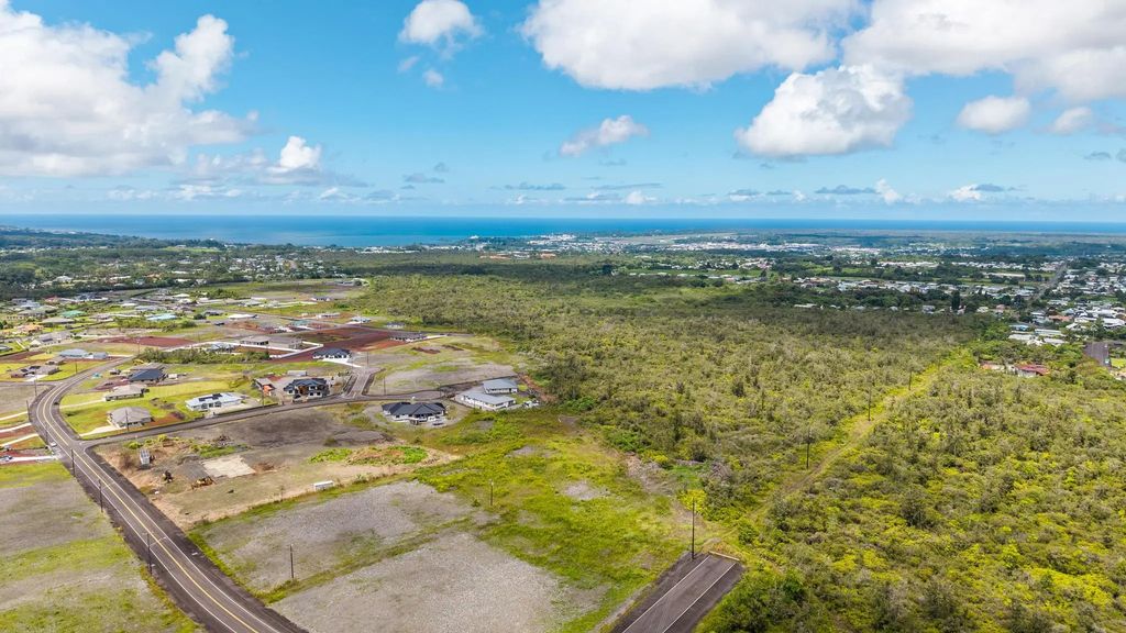 2721 Kuku Street, Hilo