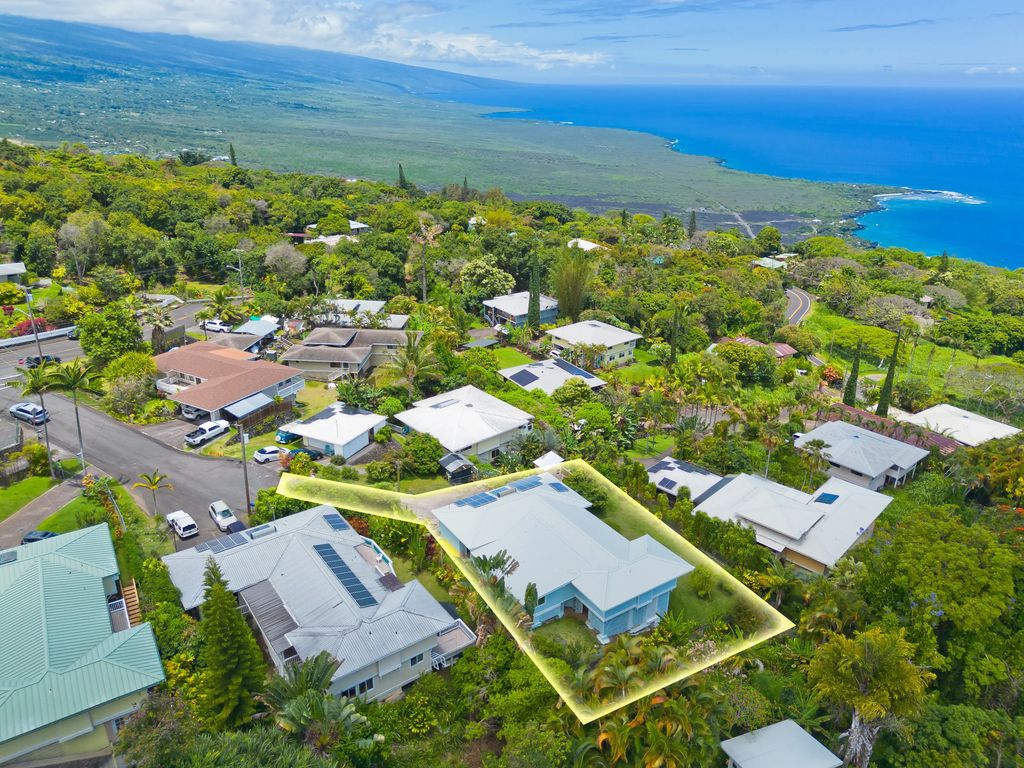 82-6173 Kololeke Pl, Captain Cook