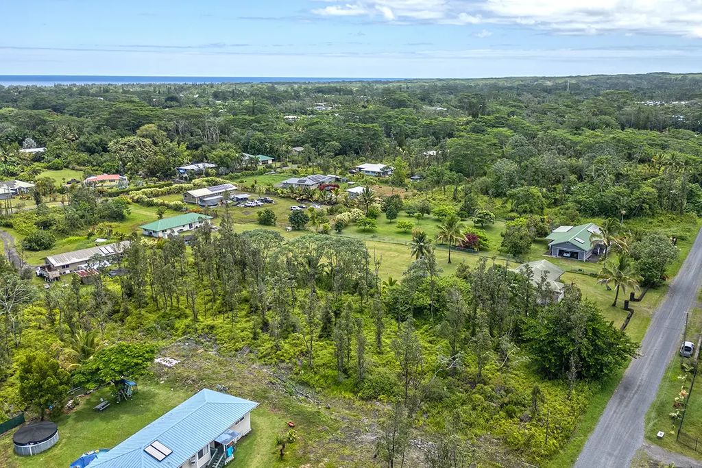15th Ave, Keaau