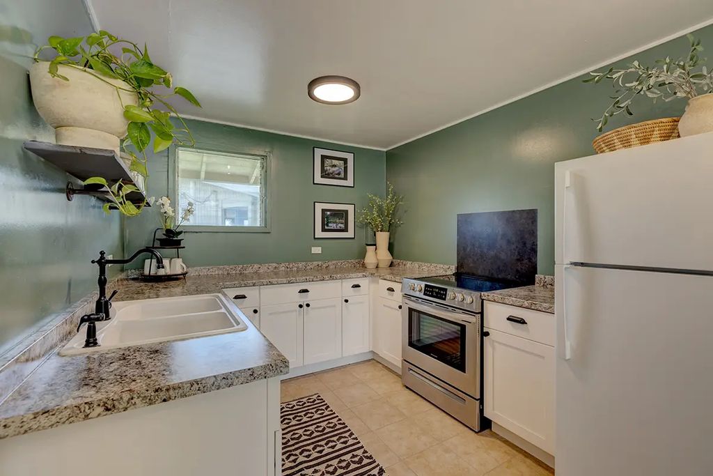 485 Waianuenue Ave K248, Hilo