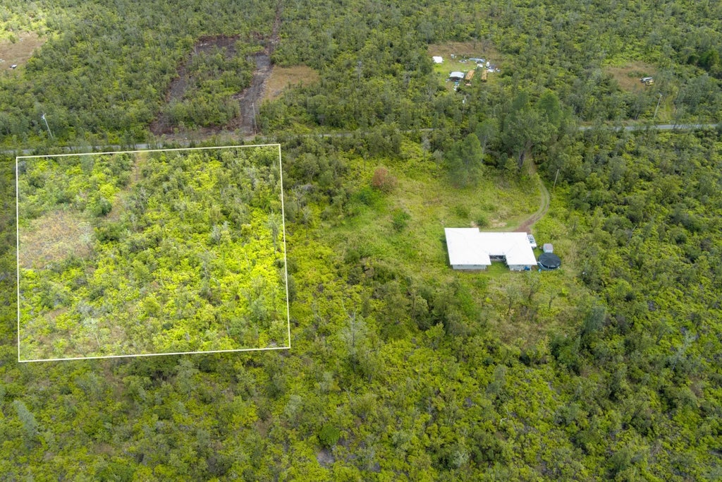 11-3043 Ala Naualani, Volcano