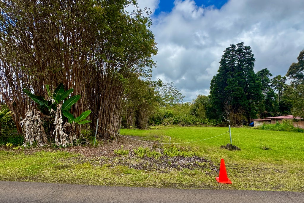 Hapuu Nani St, Volcano