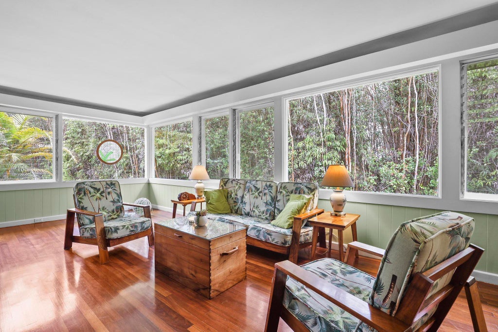 18-1275 Ihope Rd, Mountain View