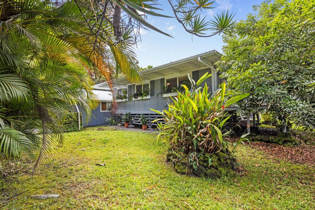 15-1518 20th Ave, Hilo