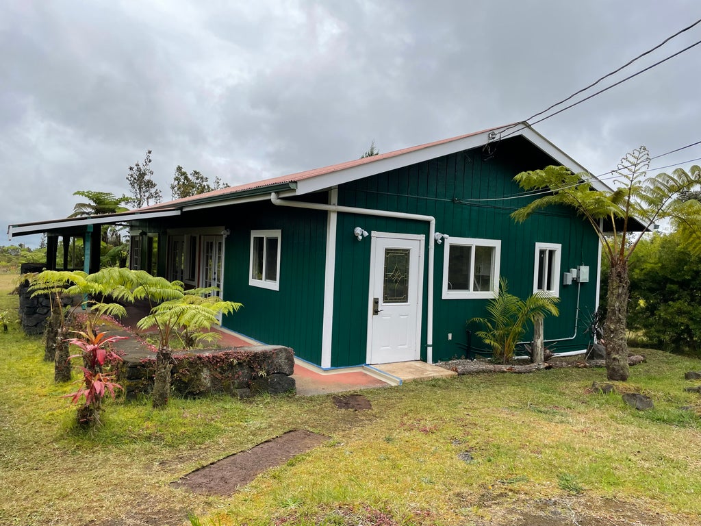 11-3956-a Nahelenani St 2, Volcano