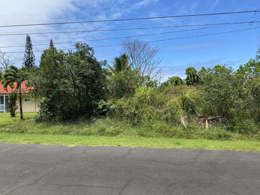 Lalakea St, Pahoa