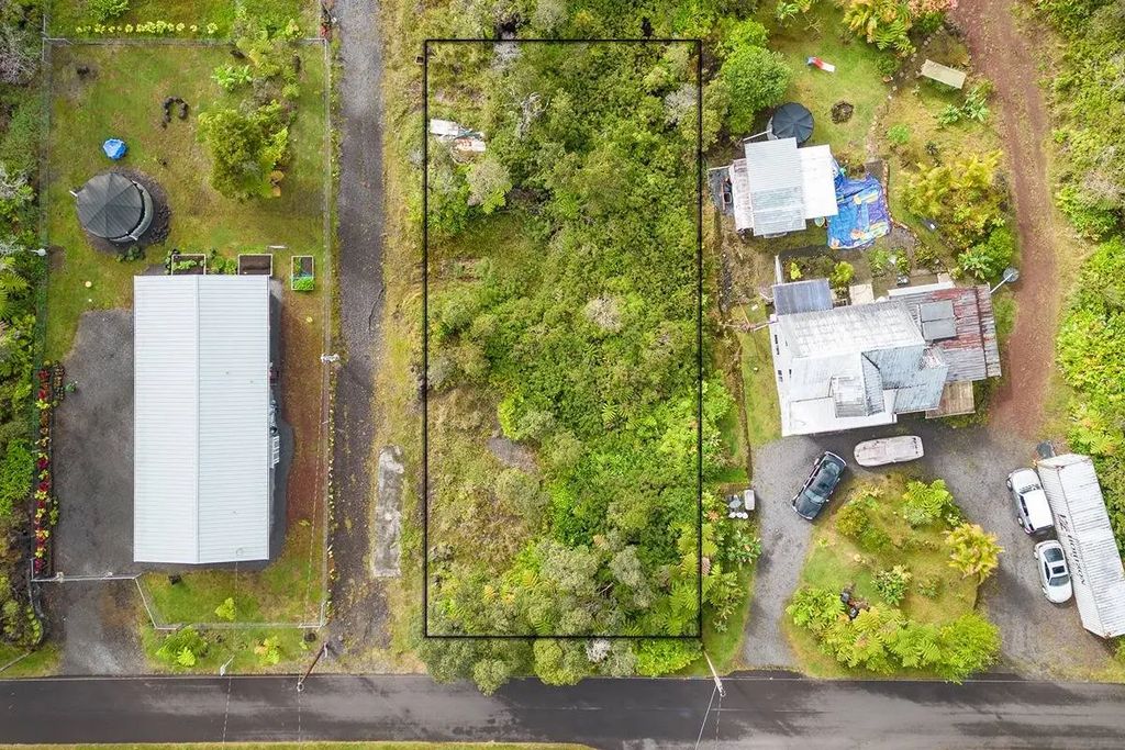 11-3215 Alaula St, Volcano