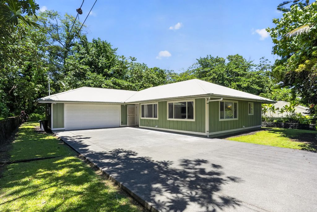 15-2762 Opakapaka St, Pahoa