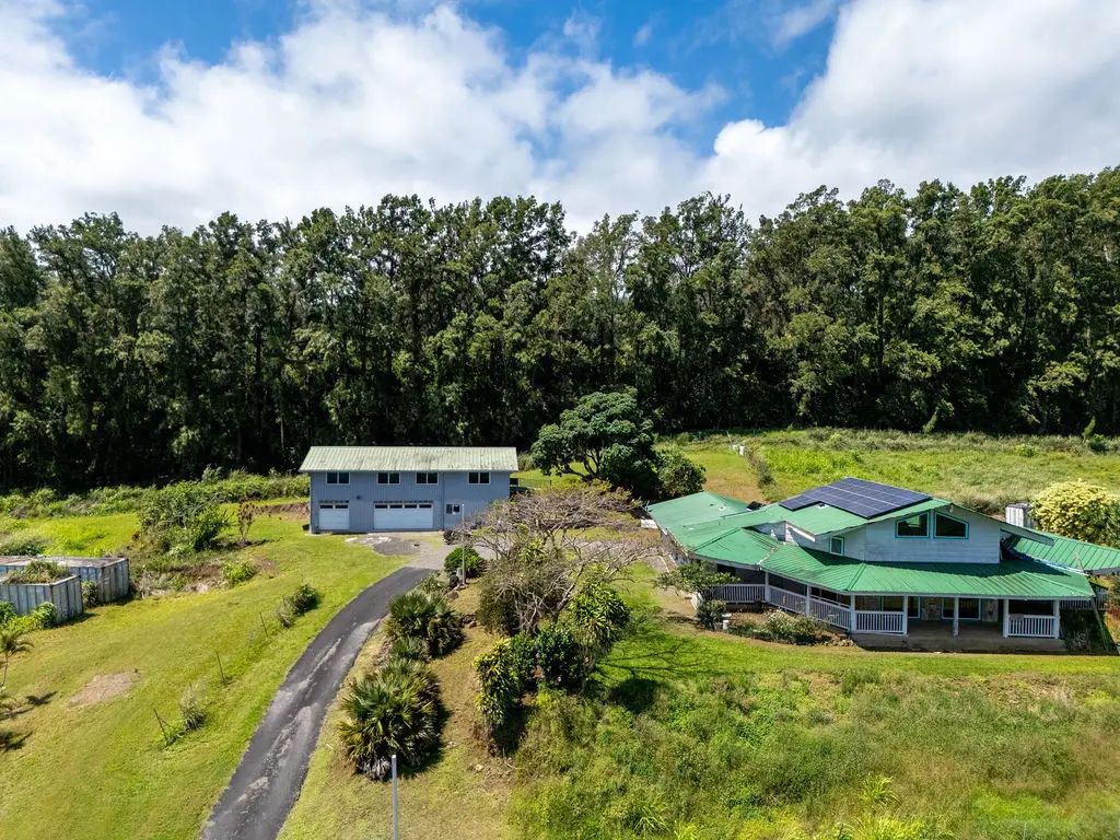 44-2527 Kalopa Mauka Rd, Honokaa