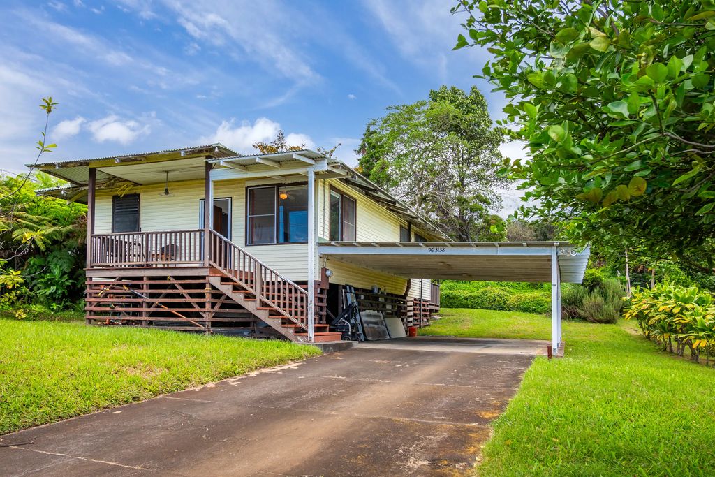 96-3138 Pakalana St, Pahala