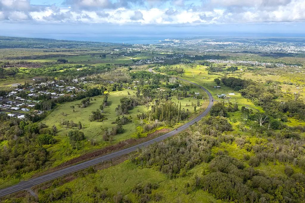 Country Club Rd, Hilo